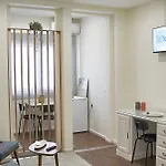 Διαμέρισμα Sweet Downtown 4 *
