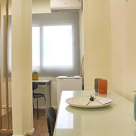 Sweet Downtown 4 Apartment *