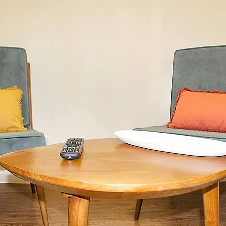 Apartment Sweet Downtown 4 *